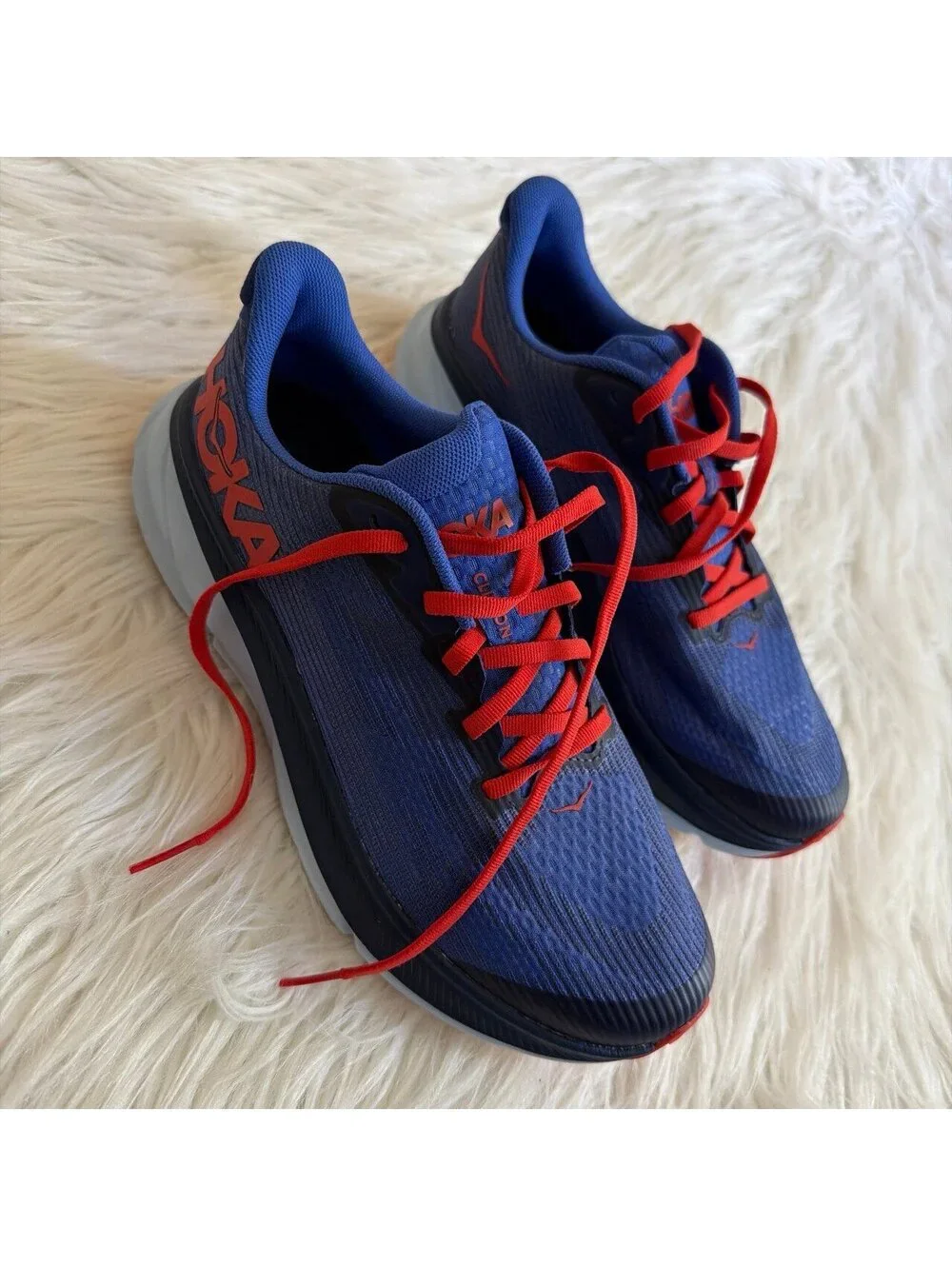 Hoka sneakers youth size 6.5 women’s size 7.5